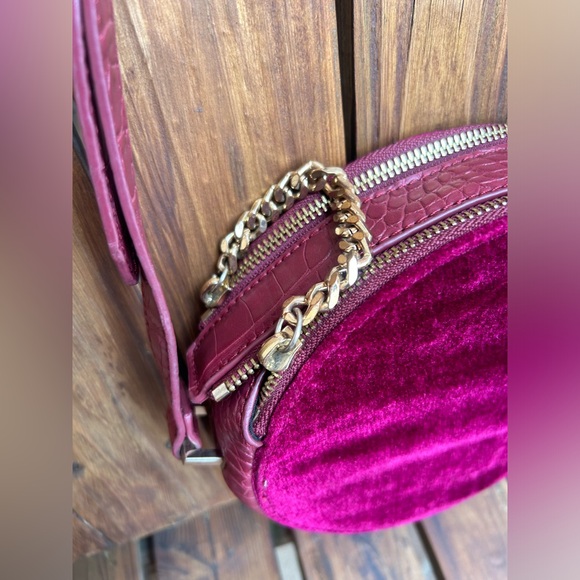 FREE PEOPLE BURGUNDY VELVET ROUND CROSSBODY - Picture 7 of 16